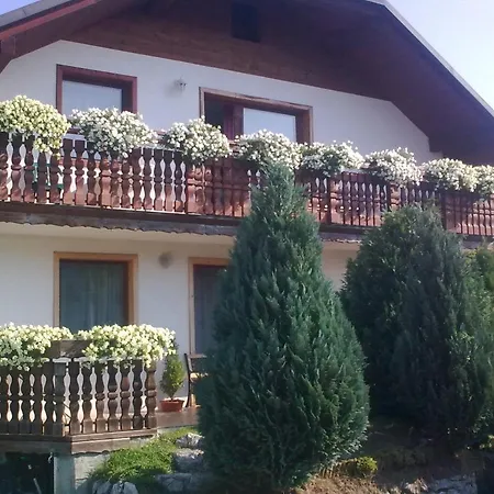 Apartmaji Sparakel *